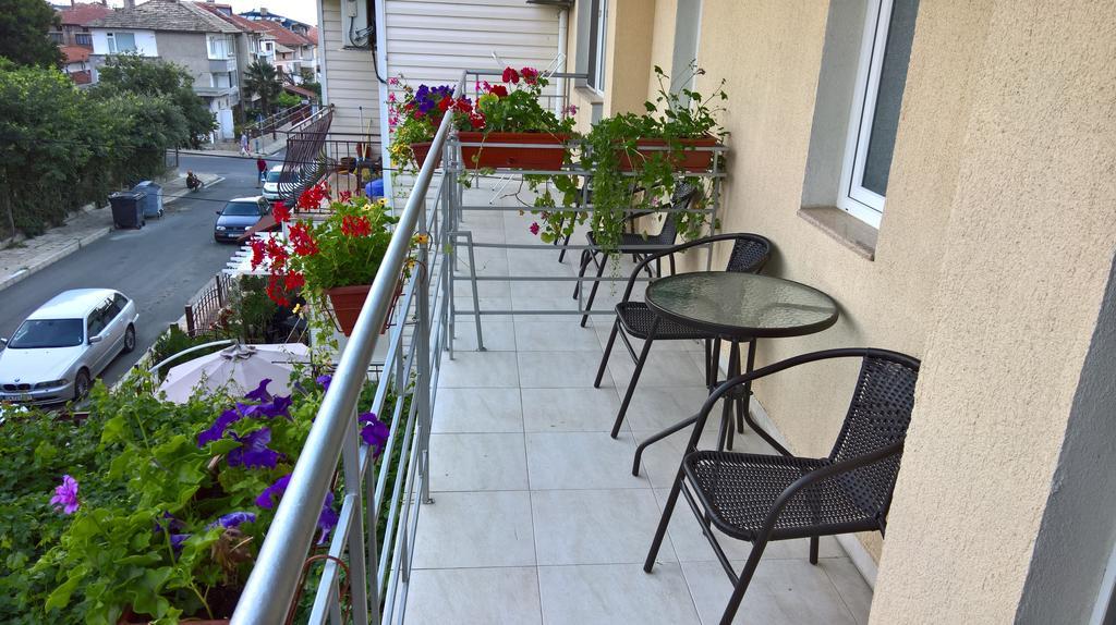 House Of Flowers Hotel Ahtopol Kültér fotó